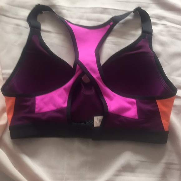 Victoria's Secret sports bra - Picture 2 of 6